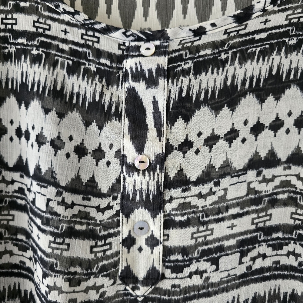 Black n White Sheer Crop Top Shortsleeve Cuffed Blouse Aztec Soop Neck LARGE - Picture 6 of 12